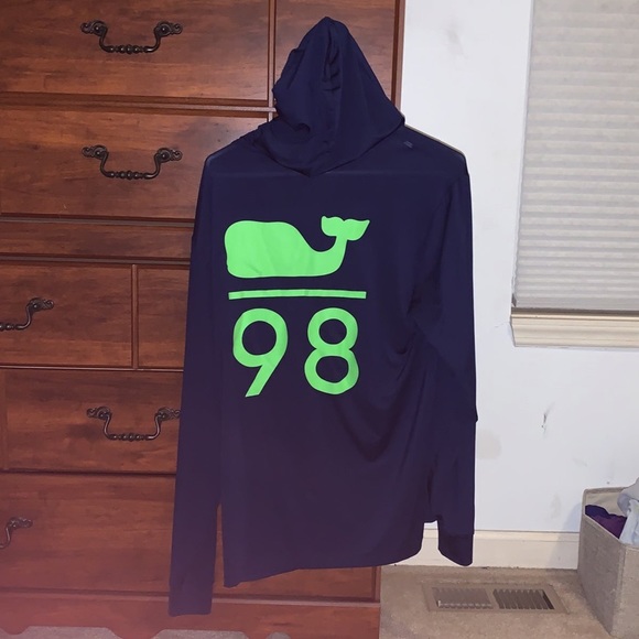 Vineyard Vines Pullover - Picture 3 of 3